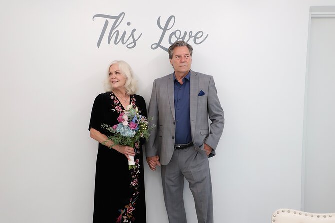 Quickie Las Vegas Wedding at Paradise Wedding Chapel - Planning Your Quickie Las Vegas Wedding