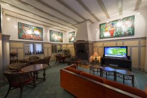 Bristol Hotel - Good To Know