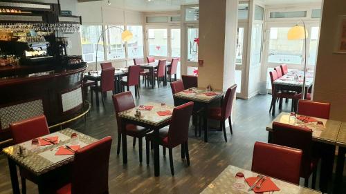 Brit Hotel Confort Auclair - Hotel Overview and Location