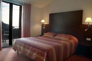 Capo Dorto - Port - Corsica - Good To Know