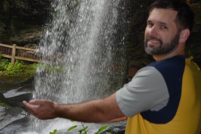Carolina Waterfalls and Highlands Private VIP Boutique Tour - Good To Know
