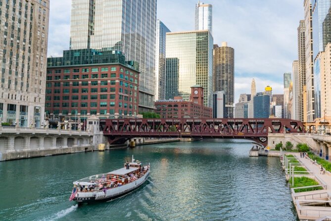 Chicago River Cocktail Cruise - Overview of the Chicago River Cocktail Cruise