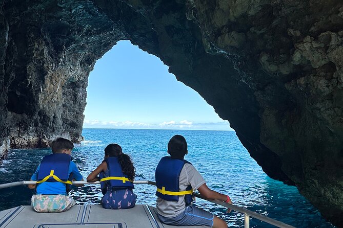 Deluxe Power Catamaran - Good To Know