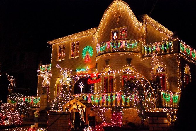 Dyker Heights Christmas Lights and NYC Skyline View Bus Tour - Good To Know