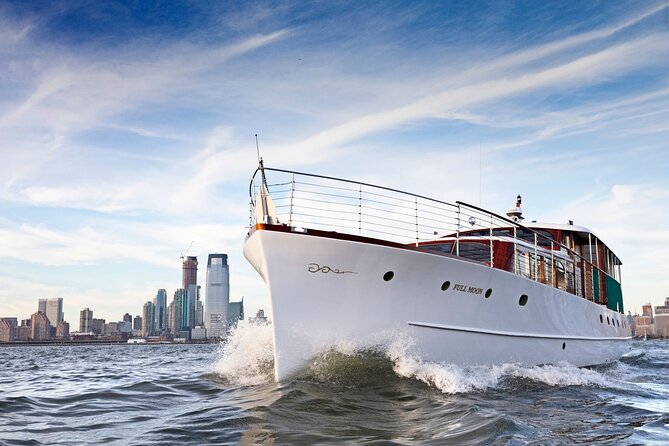 Fall Foliage Cruise on Yacht Full Moon From Chelsea Piers - Good To Know