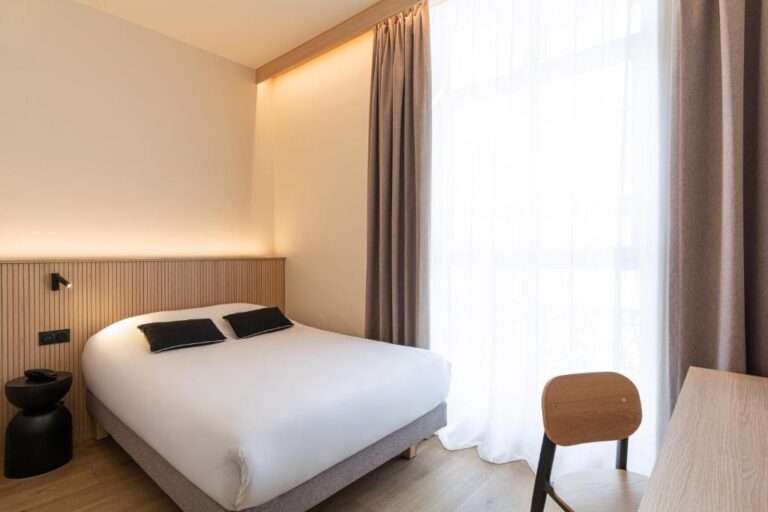 Grand Hotel of the Seine Review
