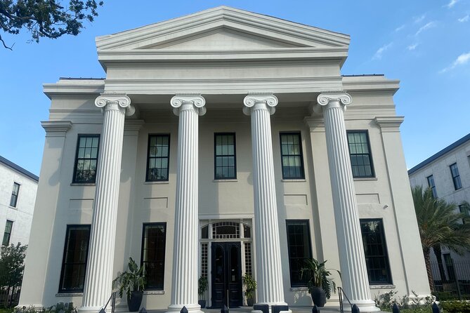 Highlights of the New Orleans Carrollton Neighborhood - Good To Know