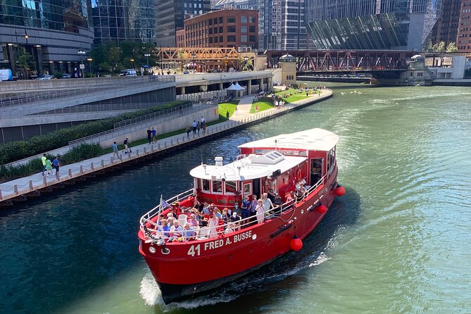 Historical and Architectural Chicago Fireboat River/Lake Cruise - Good To Know