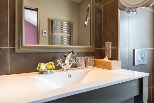 Hostellerie De L'écu De Bretagne - Good To Know