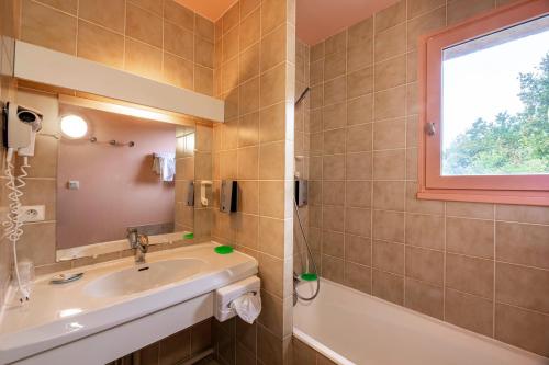 Hotel by the Lake - Good To Know