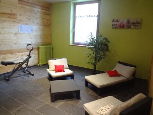 Hotel Castillan - Good To Know