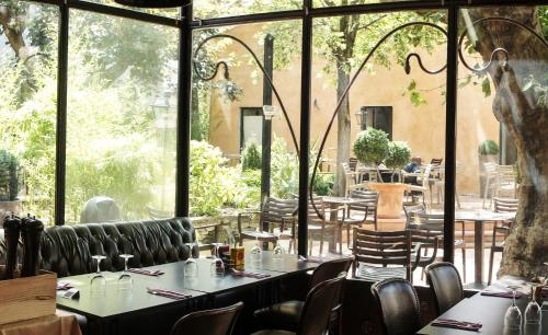 HOTEL DE FRANCE - Charming HOTEL in Provence - Good To Know