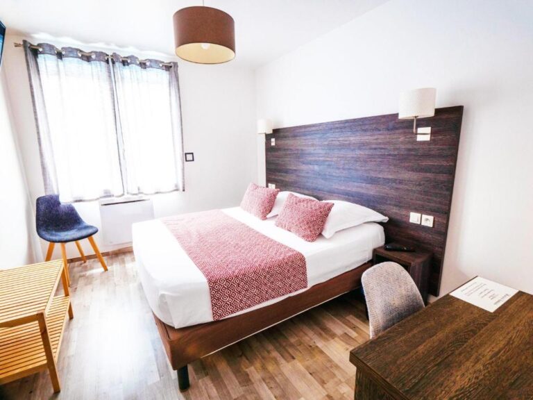 Hotel De La Cathedrale Review
