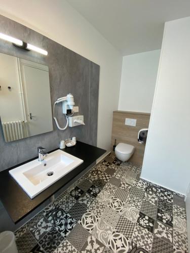 Hotel Du Louvre - Good To Know