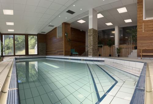 Hôtel Du Puy Ferrand, Restaurant La Table De L'ours - Good To Know