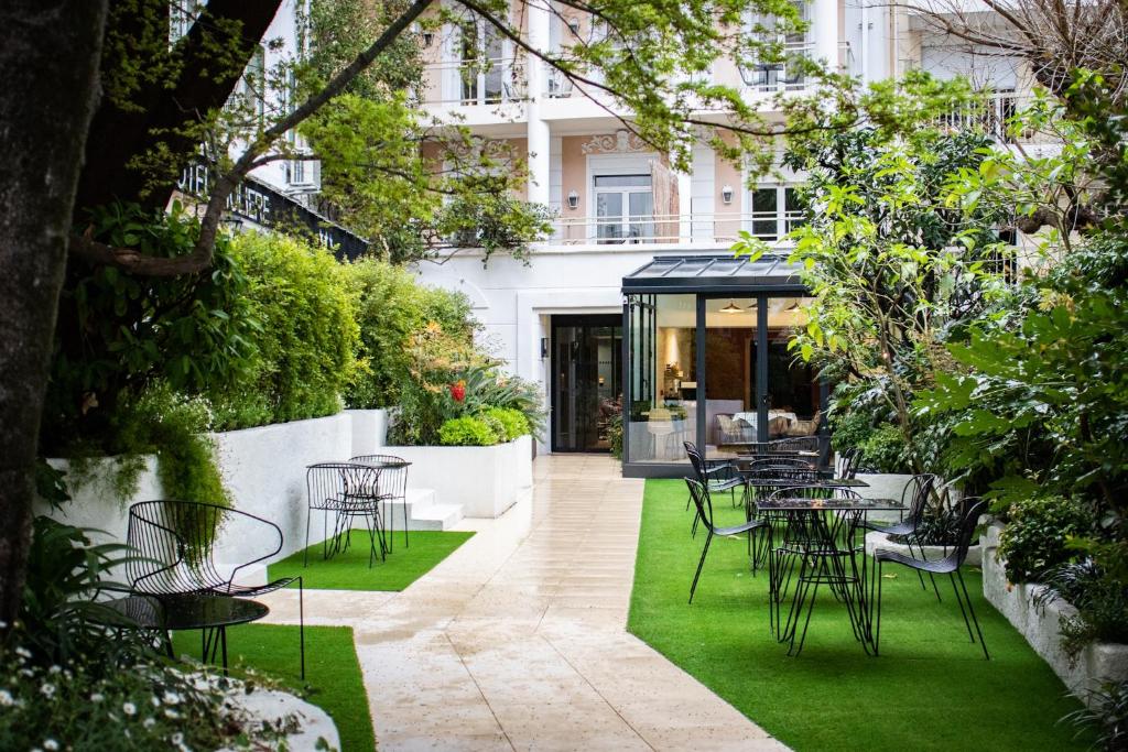 Hotel Molière - Good To Know