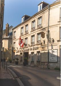 Hotel of the Banner of France - Good To Know