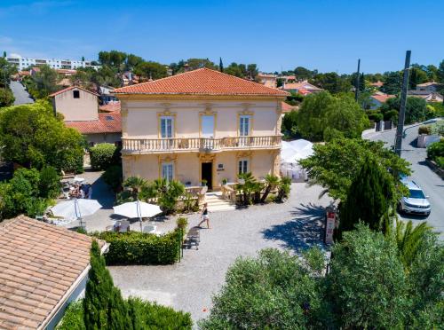 Hotel of the Sun - Good To Know