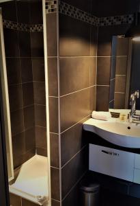 Hotel Restaurant La Pêcherie - the Manor Next Door - the 5 Hives - Logis Hotels - Good To Know