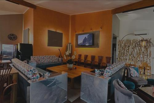 Le Noirlac - Good To Know