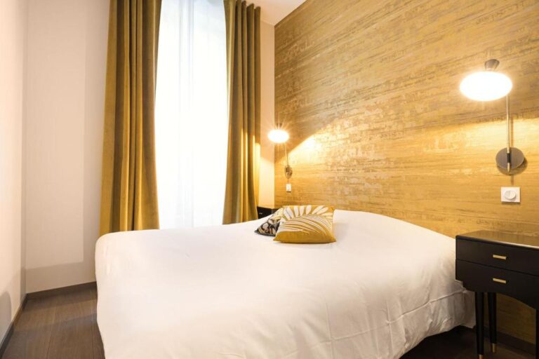 Legend Majestic – Free Private Parking – Air Conditioning – Train Station – City Center Review