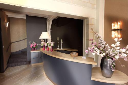 Logis Hotel La Croix Blanche Fontevraud - Good To Know