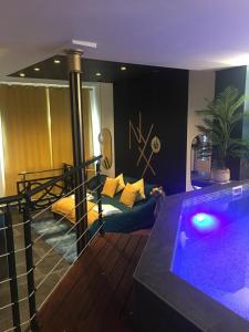 Nyx Exceptional Suite - Good To Know