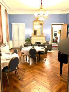 Particular Hotel CHÂTEAU DES MARAIS Proximity and View of the Grand Lieu Lake - Good To Know