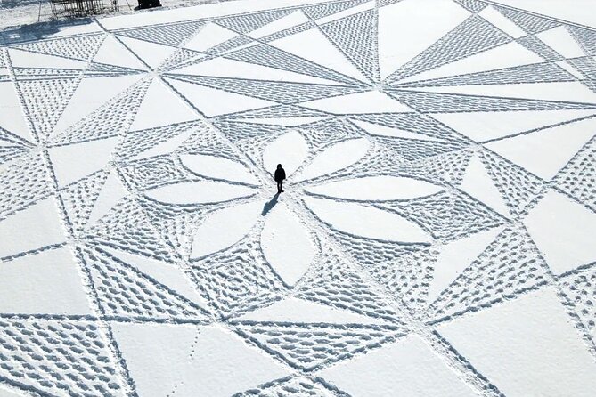 Snow Field Geometric Art Making - Good To Know