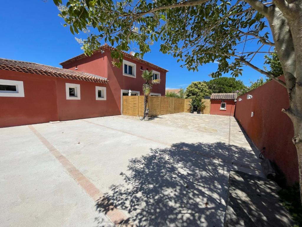 The Beautiful House - Good To Know