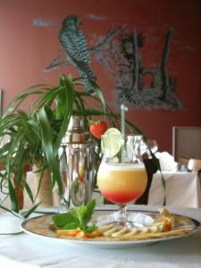 The Falcons - Good To Know