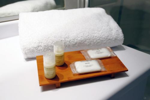 The Manor - Good To Know