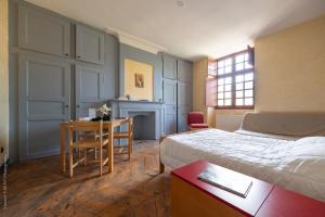 The Pavilion of Officers - Good To Know