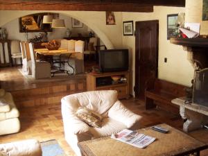 The Pierrerie - Good To Know