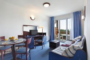 Vacancéole - AppartVacances Pyrénées 2000 - Property Overview