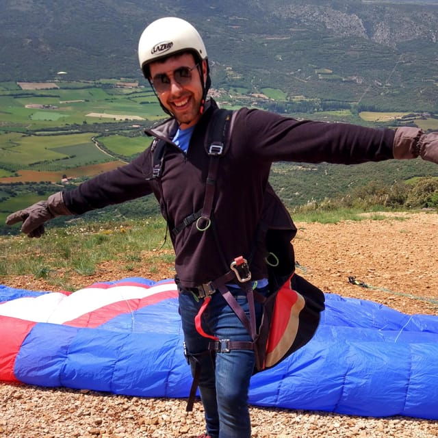 Àger: Two-Seater Paragliding Flight With Instructor - Soaring Over the Pyrenees