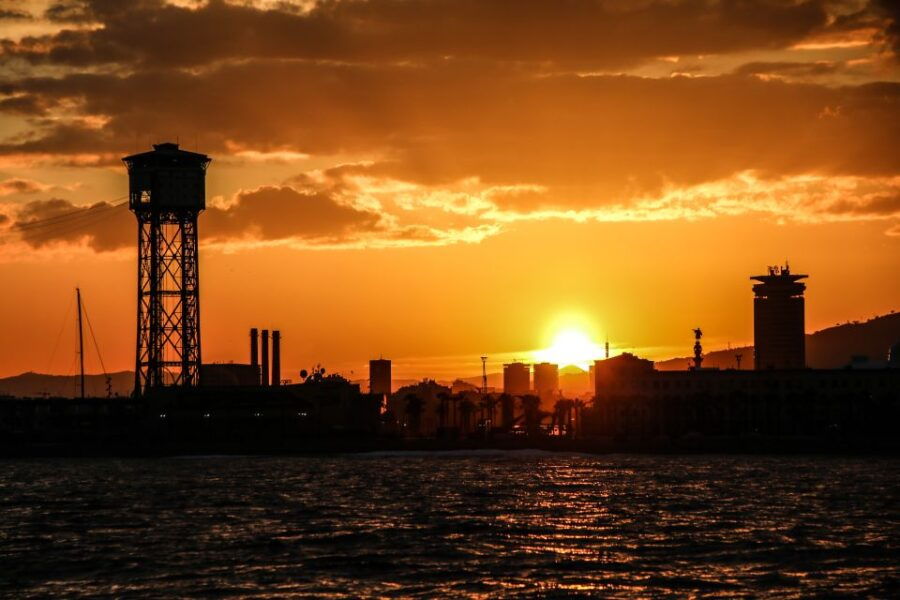 Barcelona: Sunset Live Sax and Sailing Experience With Tapas - Overview of the Sunset Sailing Adventure