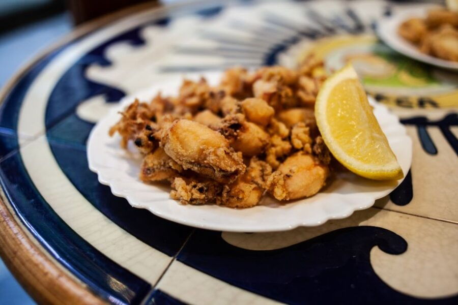 Barcelona: Tapas Food and Wine Tour in La Barceloneta - Tour Overview and Details