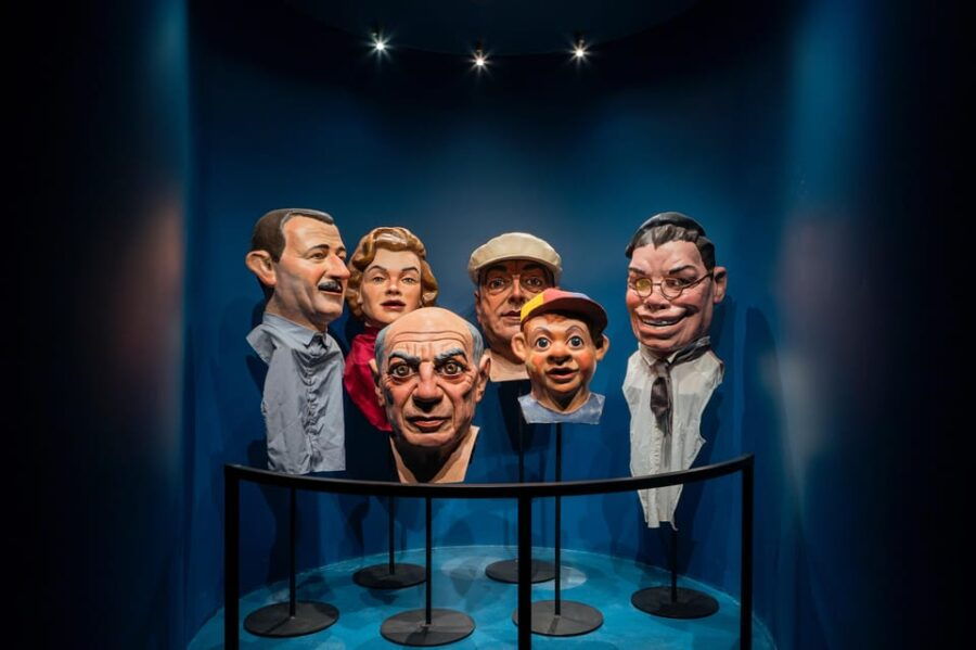 Barcelona: White Rabbit Catalonias Top Immersive Experience - Overview of White Rabbit Experience