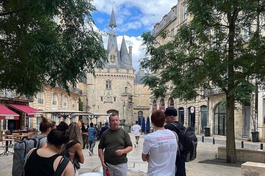 Bordeaux: Dark History and Macabre Walking Tour - Bordeauxs Notorious Criminals