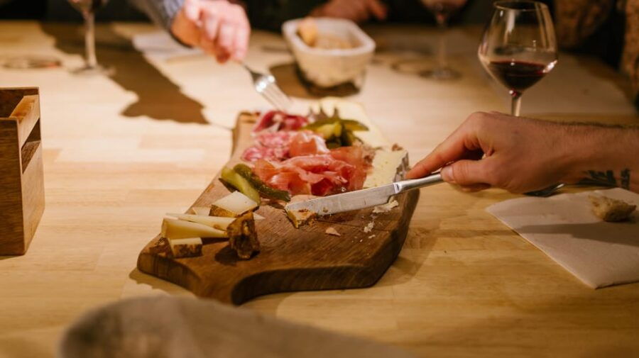 Bordeaux : Evening Food and Wine Tour With Local Delicacies - Overview of the Bordeaux Evening Food and Wine Tour