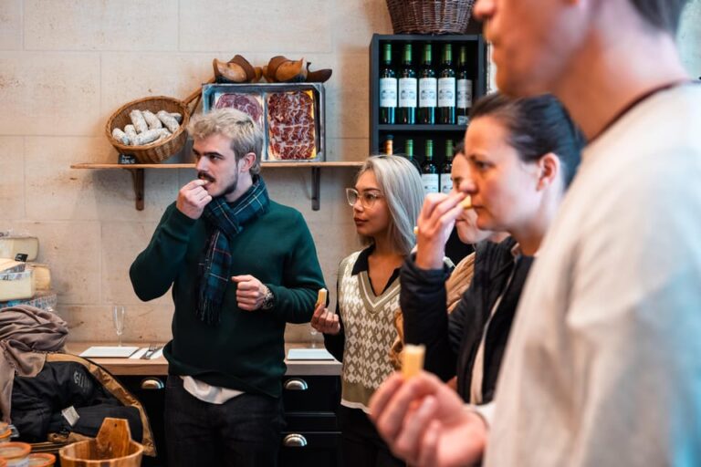 Bordeaux: Food and Wine Tour With Local Delicacies