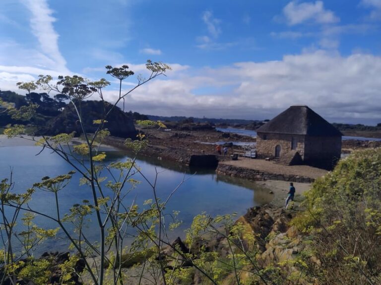 Bréhat: a Guided Tour of Its Superb Landscapes