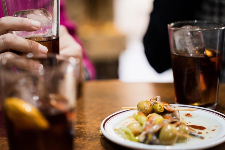 Cadiz Food Tour With Tapas & Drinks With a Local