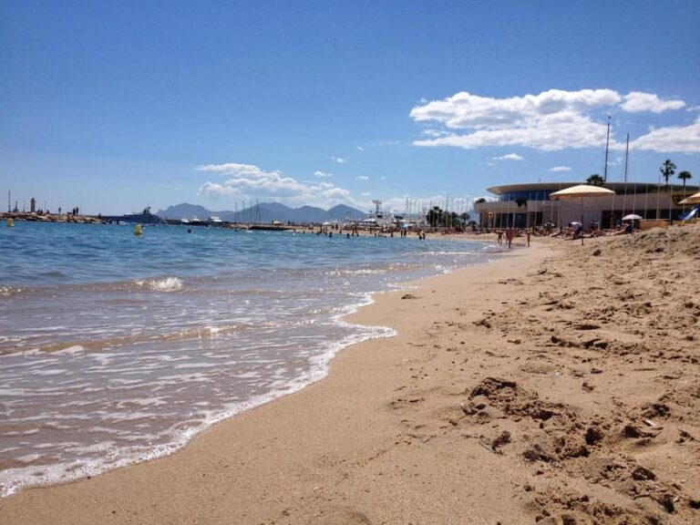 Cannes: Beyond the Red Carpet – Walking Tour