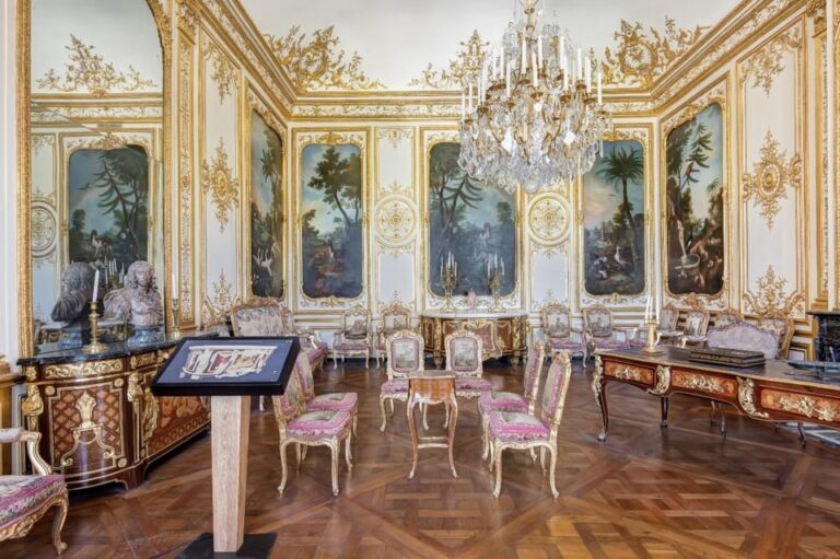 Chantilly: The Very Rich Hours of the Duke of Berry Exhibit