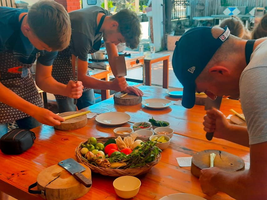 Chiang Mai: Thai Cooking Class With Market Tour - Activity Overview