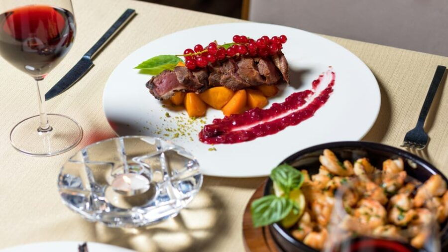 Dinner in the Dark With Spanish Cuisine - Unique Dining Experience in Complete Darkness