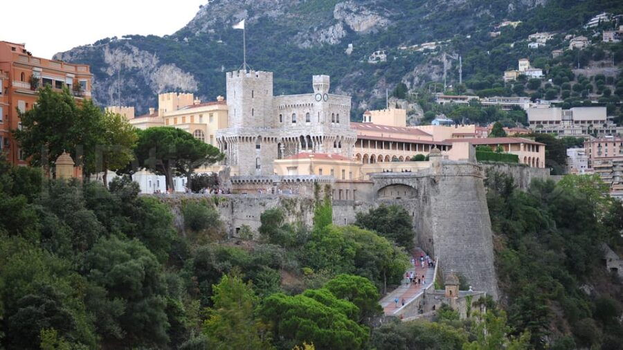 French Riviera: Private Driver Guide Tailor-Made Tour - Overview of the Tour Experience