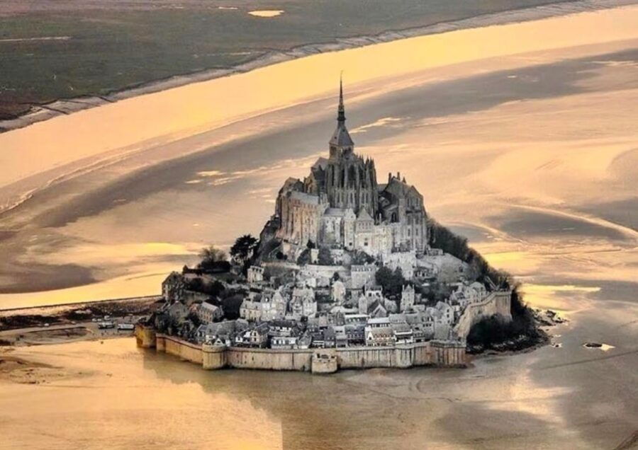 From Bayeux: Mont-Saint Michel Guided Tour - Tour Overview